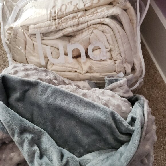 Luna Weighted blanket 15 lb 60 x 80 Beige with Gray Reversible Cover Both New - Picture 2 of 11